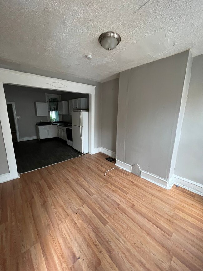 Building Photo - 3218 H St