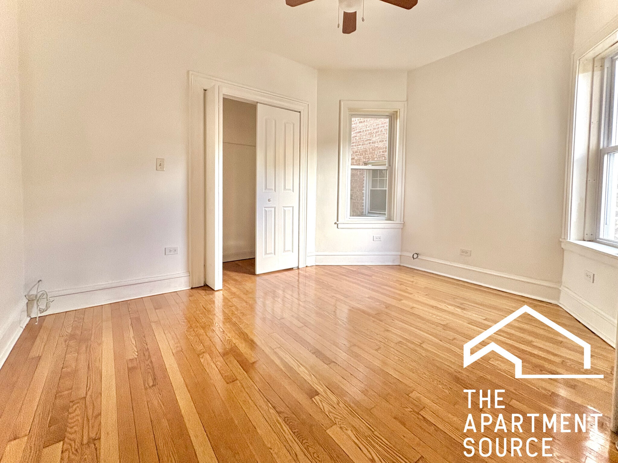 Building Photo - 5713 N Talman Ave