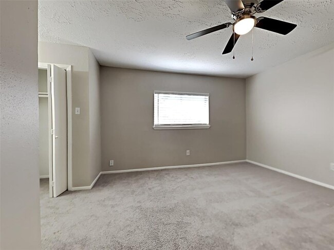 Building Photo - 24031 Griffin House Ln