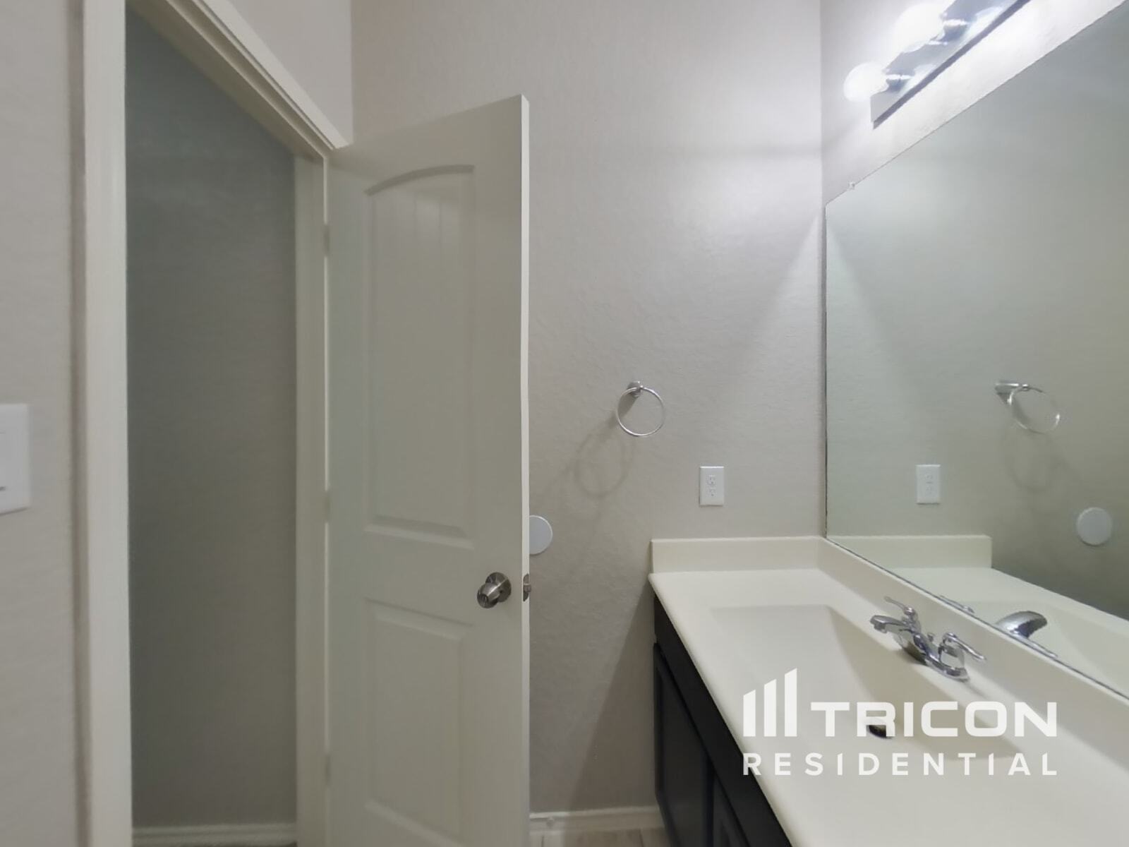 Building Photo - 9047 Kissena Park