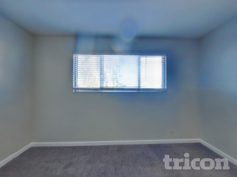 Building Photo - 816 Spoonbill Ln