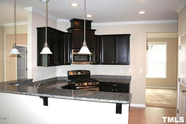 Building Photo - 805 Keystone Park Dr