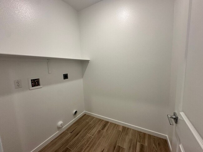 Building Photo - Brand New Home In Menifee with Backyard!