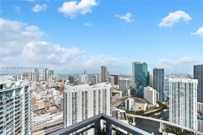 Building Photo - 92 SW 3rd St