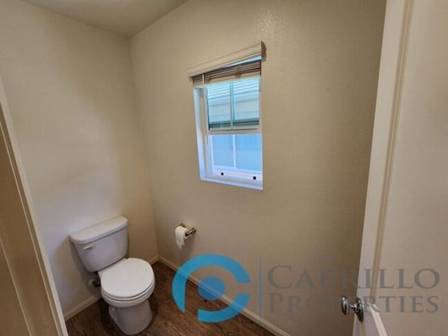 Building Photo - 232 Sweet Bay Ct