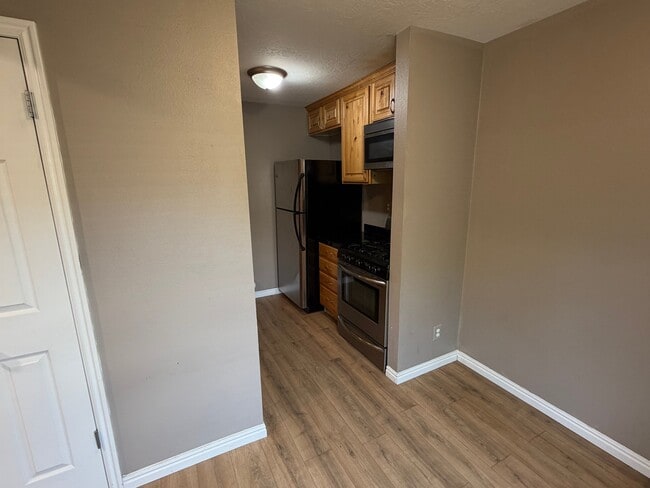 Building Photo - 5396 S Willow Ln