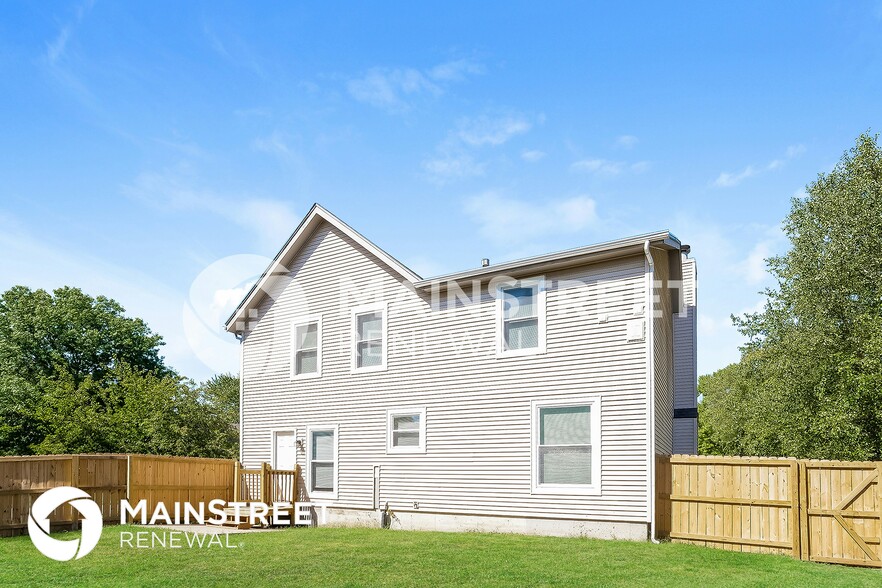 Building Photo - 8029 W 149th St