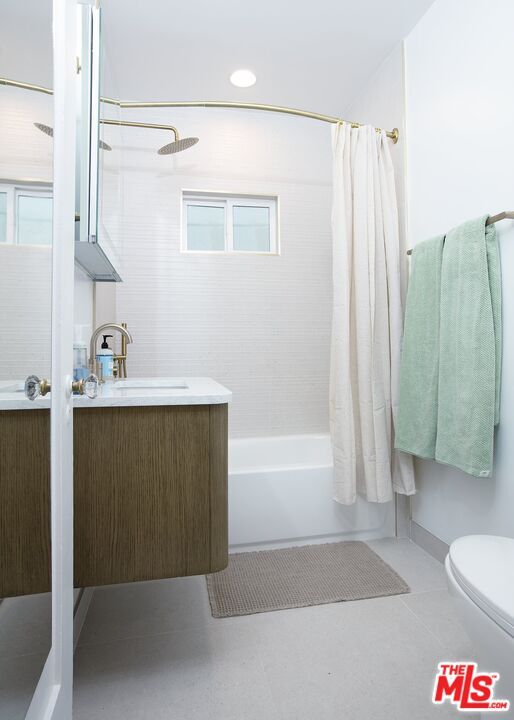 Building Photo - 953 N Martel Ave