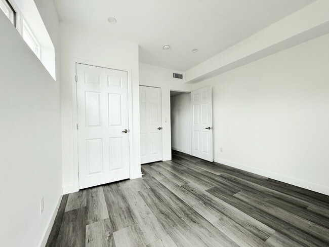 Building Photo - 1260 Leighton Ave