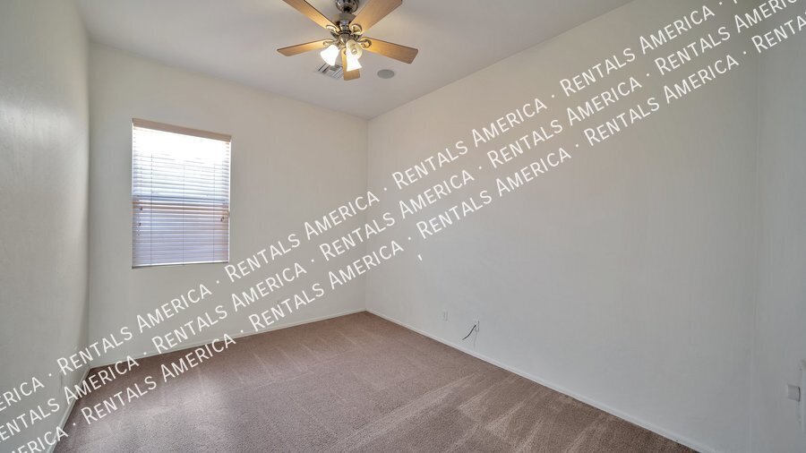 Building Photo - 76 N Desert Stream Dr