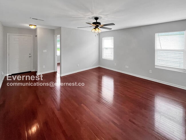 Building Photo - 112 Jesse Layne Dr