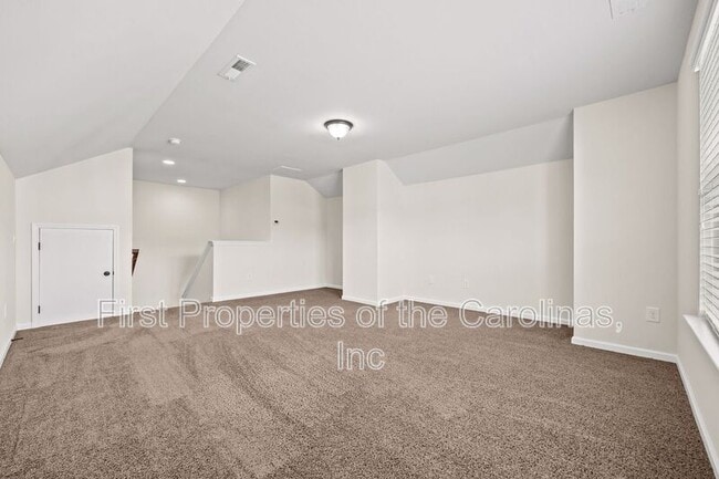 Building Photo - 18204 Studman Branch Ave