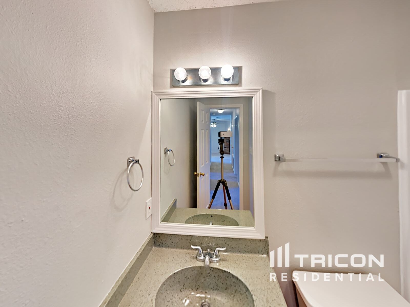 Building Photo - 7828 Texridge Dr