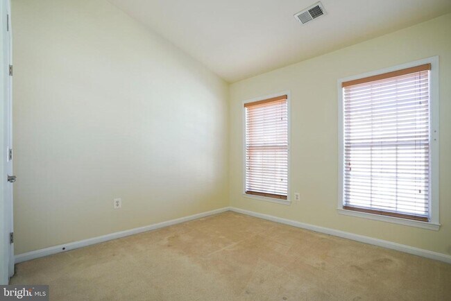 Building Photo - 5685 Faircloth Ct