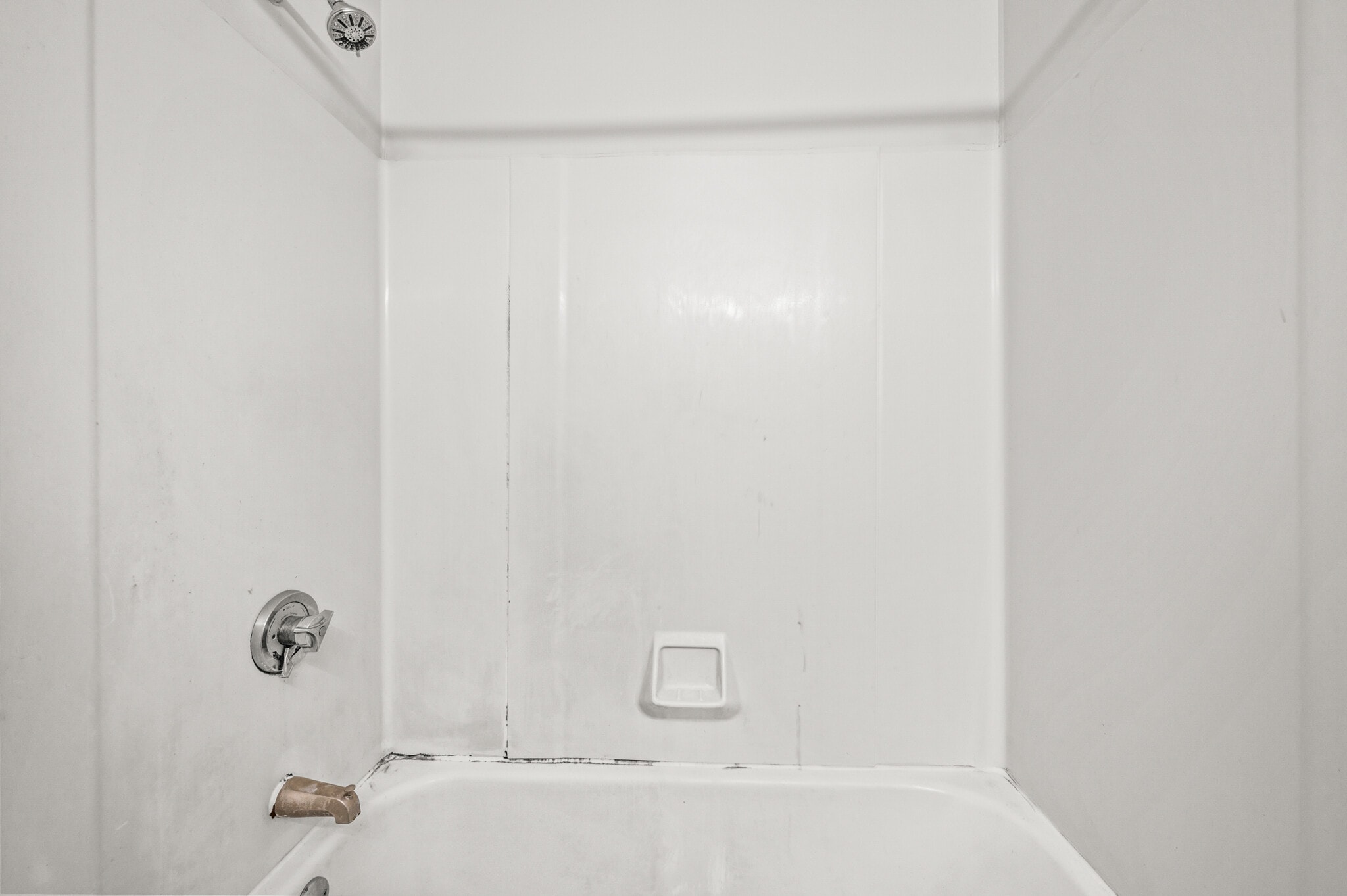 Building Photo - 343 Oakland St