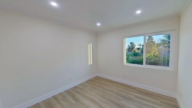 Building Photo - 6232 E Shenandoah Ave