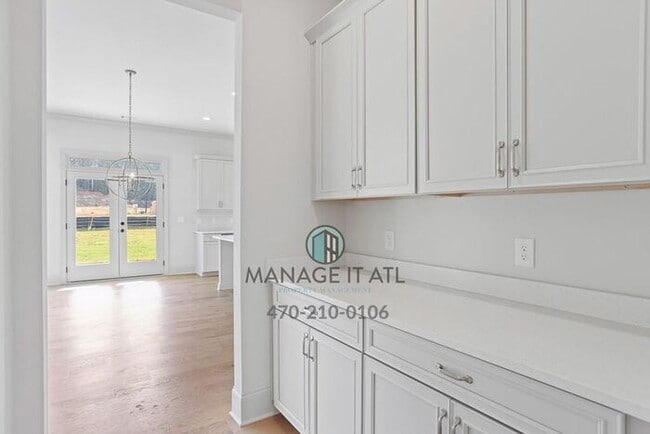 Building Photo - Beautiful 5 bedroom house in Suwanee. Lambert High School district!