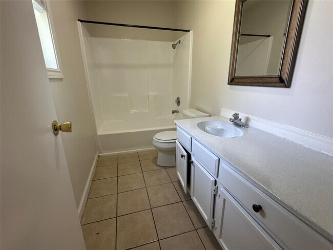 Building Photo - 10505 Mcmillian Dr