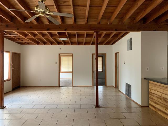 Building Photo - 758 E N 10th St