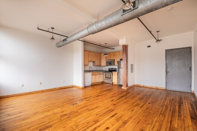 Building Photo - 325 Lafayette St