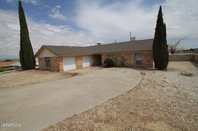 Building Photo - 3406 Moonlight Ave