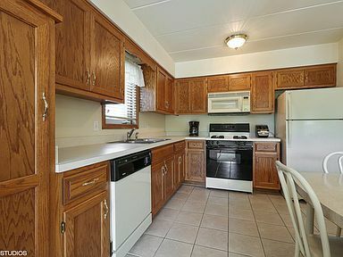 Building Photo - 12799 St Andrews Ct