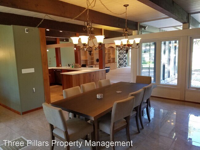 Building Photo - 4 br, 3 bath House - 503 21st SW