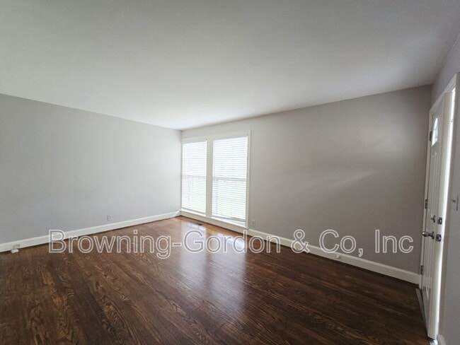 Building Photo - 3611A Mayflower Pl