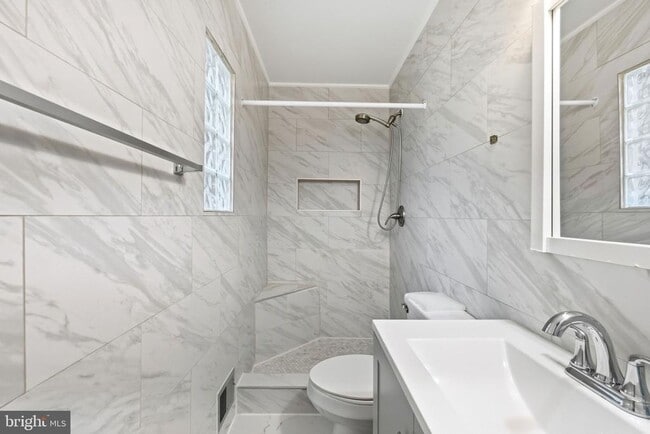 Building Photo - 7810 Kalorama Rd