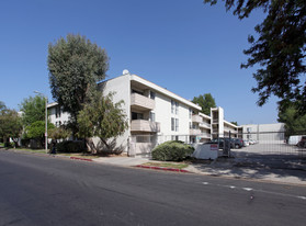 Building Photo - Orangebrook Manor Apartments