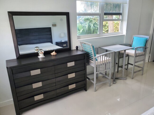 Building Photo - 3001 S Ocean Dr