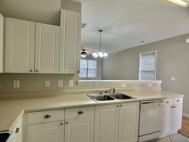 Building Photo - 157 Woodson Dr