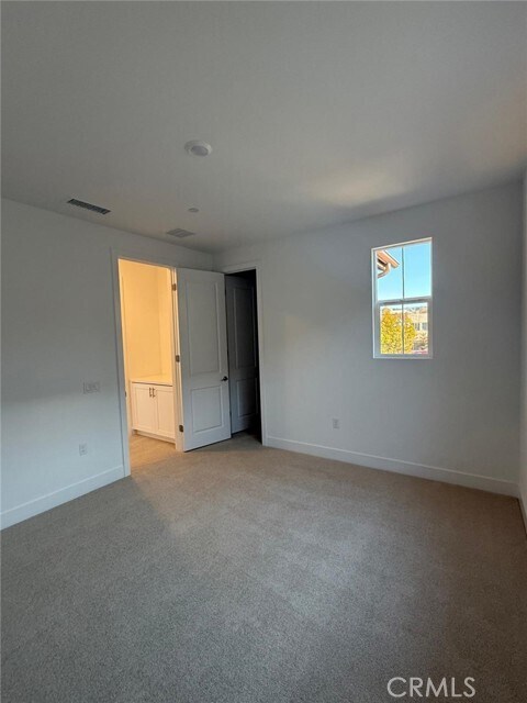 Building Photo - 153 Great Park Blvd