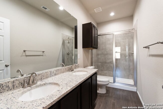 Building Photo - Luxury Duplex 3/2 in Seguin Navarro ISD