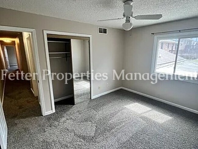 Building Photo - 1388