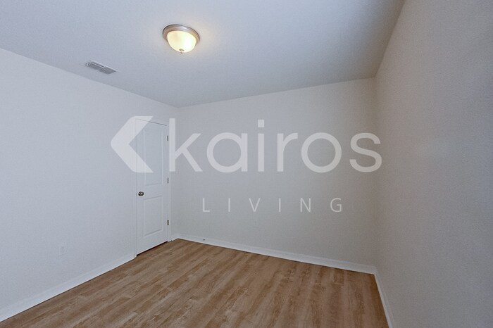 Building Photo - 10117 Elgin Blvd