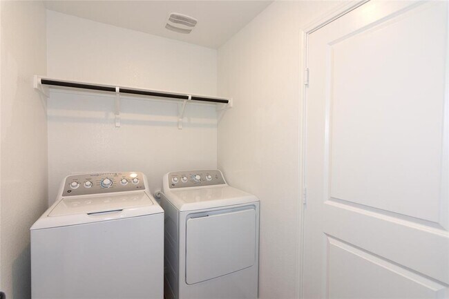 Building Photo - 548 Rancho Del Cielo Lp