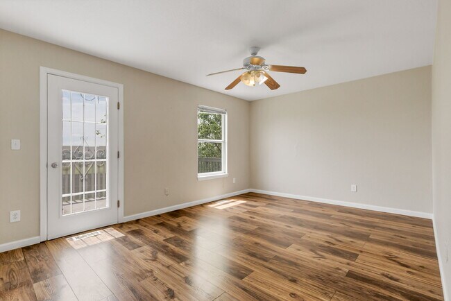 Building Photo - 20612 E Batavia Dr