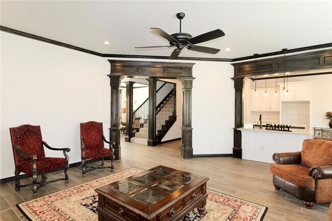 Building Photo - 4001 Sam Gordon Dr