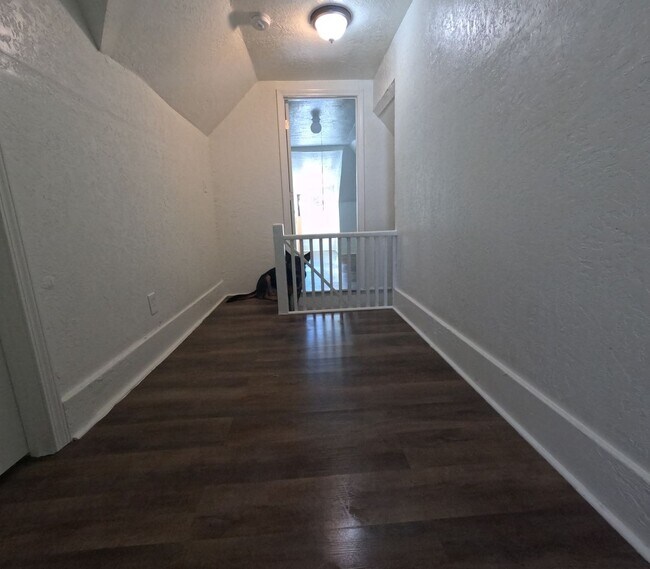 Building Photo - 1305-07 McDonald RENT/RENT-T0-OWN