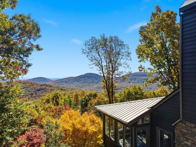 Building Photo - FULLY FURNISHED! Magnificent Panoramic Views!!