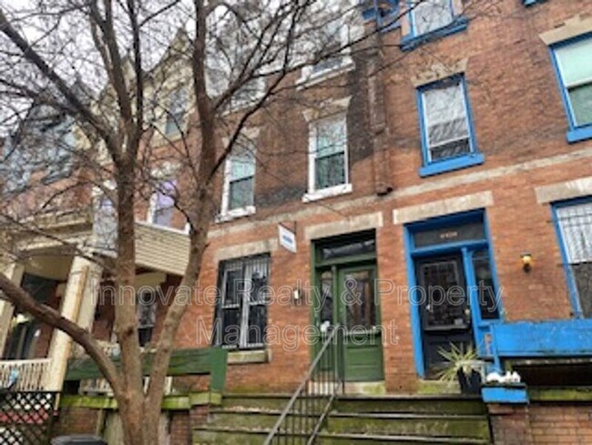 Primary Photo - 4416 Locust Ave