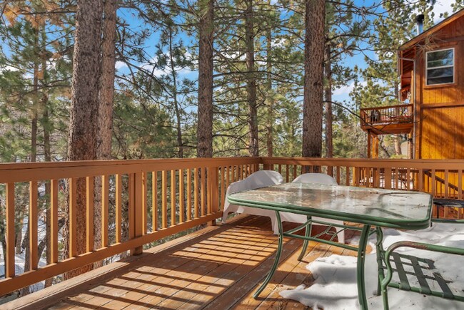 Building Photo - Property is offered at $1,800/month unfurnished, or $1,900/month furnished if preferred