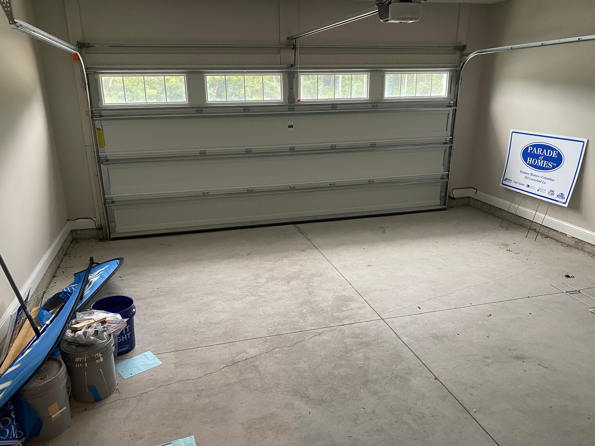 2 Car Garage - 304 Lusterleaf Ln