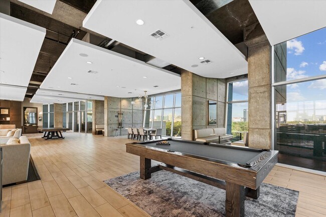 Building Photo - 5925 Almeda Rd
