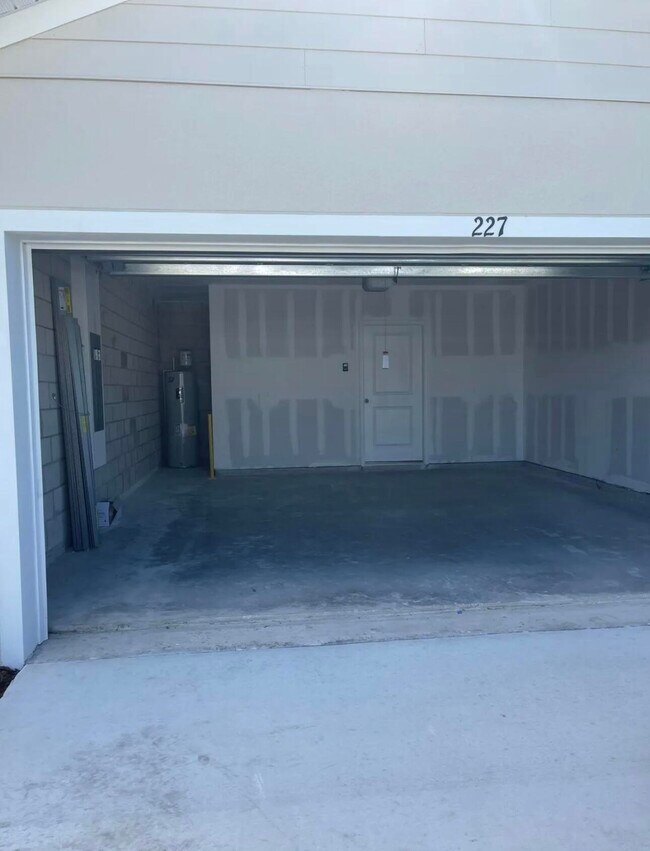 Building Photo - 227 Raspberry Rd