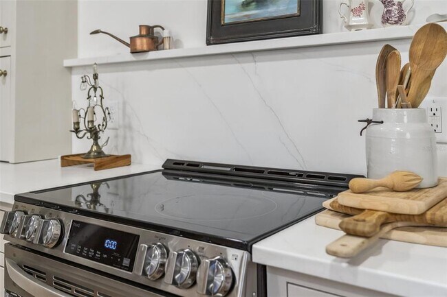 Building Photo - 1304 Santa Rosa Ct