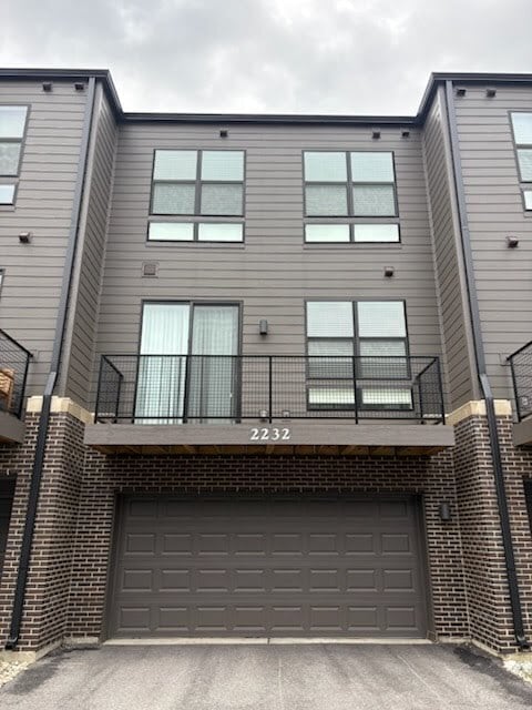 Building Photo - 2232 Venture Dr