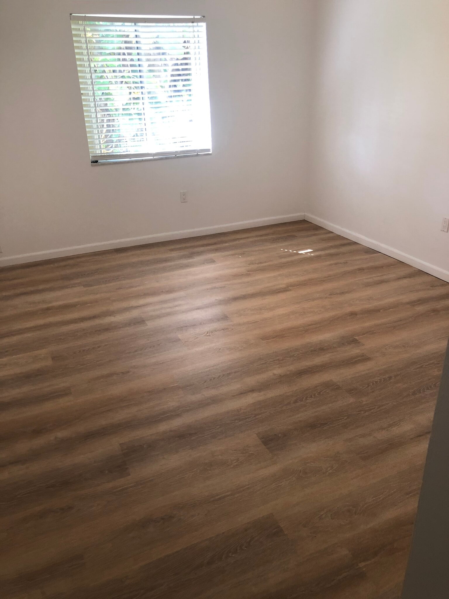 Building Photo - 866 SW 9th Street Cir