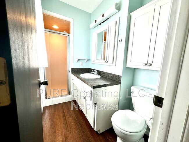 Building Photo - 20215 Pinkney St